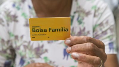 Queimados divulga lista de 2 mil novos usuários do Bolsa Família