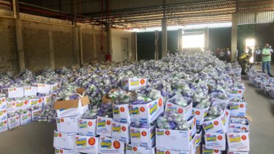 Duque de Caxias distribui kits de higiene na comunidade Parque Vila Nova