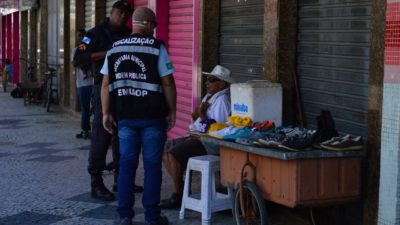 Com aumento de casos de Covid-19, Queimados decreta fechamento do comércio local