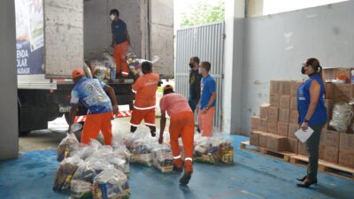 Magé recebe 650 cestas básicas para famílias cadastradas no CRAS