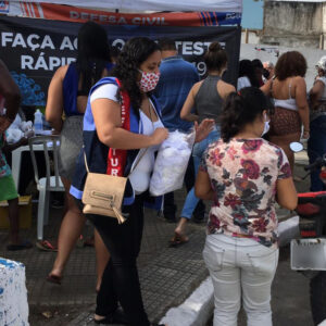 Duque de Caxias distribui mais de 22 mil máscaras para a população