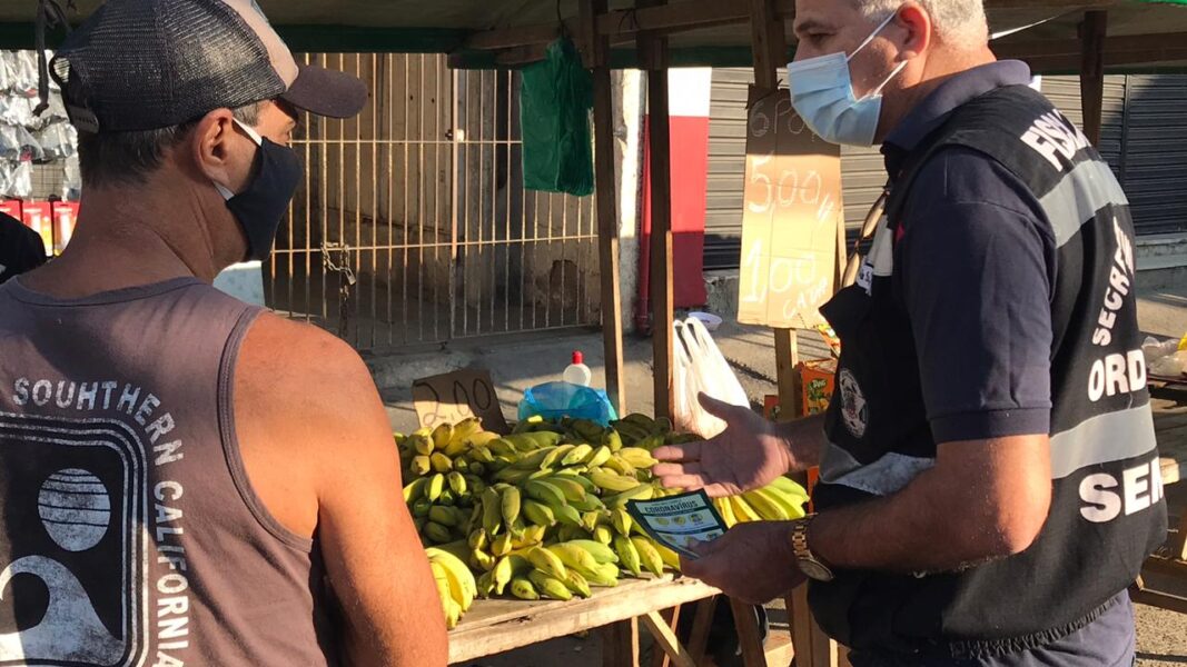 Feira dominical volta a funcionar com fiscalização em Queimados