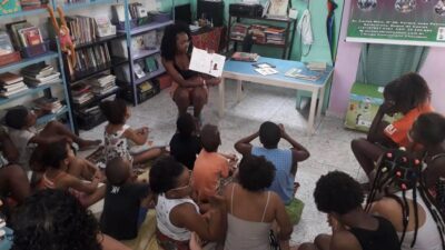 Bibliotecas comunitárias de Duque de Caxias incentivam leitura em casa