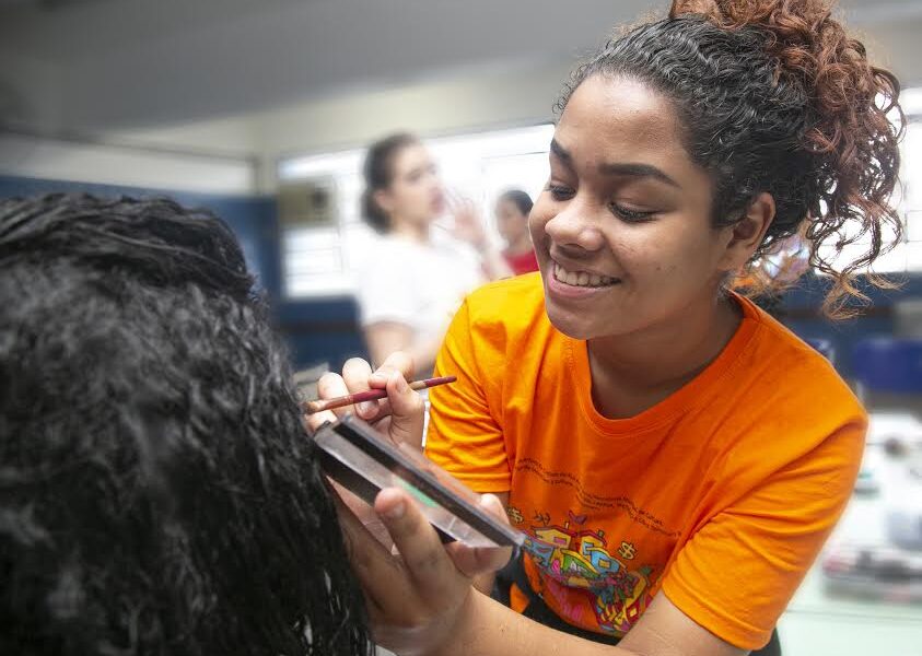 Projeto ‘A Arte Gerando Renda’ abre 1.500 vagas para cursos profissionalizantes online