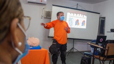 Secretaria de Trabalho realiza curso na área de saúde para moradores de Nilópolis