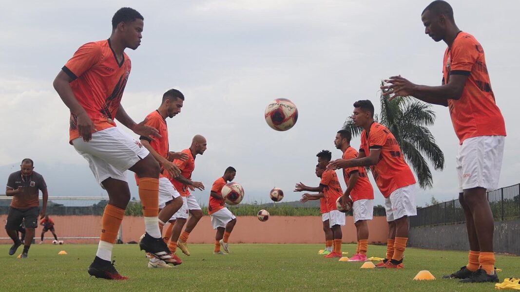 Futebol: Nova Iguaçu joga pela classificação para as semifinais da Taça Rio