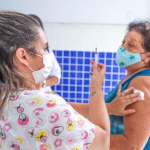 Meriti começa vacinação contra Covid-19 em pessoas com comorbidades