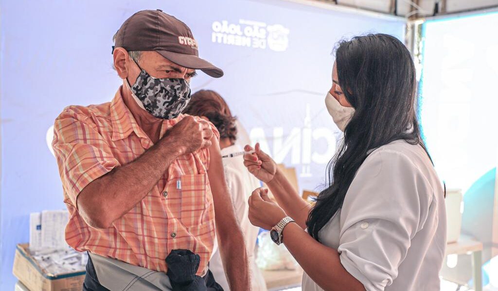 São João de Meriti inaugura posto de vacinação na Praça da Prefeitura (Três Poderes)