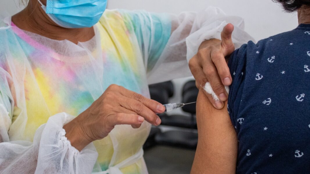 Nilópolis começa vacinação de pessoas sem comorbidade na segunda-feira