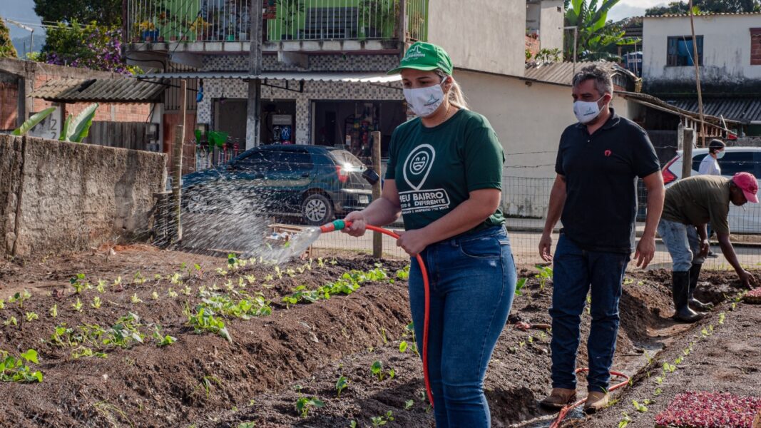 Horta Comunitária em Guapimirim recebe mutirão de plantio