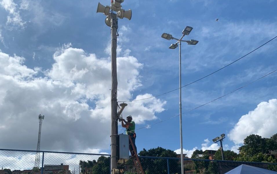 Duque de Caxias reativa sistema de alerta e alarme nos distritos