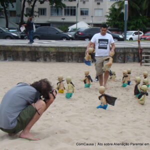 ONG da Baixada Fluminense promove Dia dos Pais sem os filhos em Copacabana neste domingo (8)