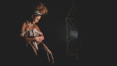 Esquete “Melro”, dirigida por moradora de Nova Iguaçu, vence mostra competitiva na 11ª edição do Festival de Teatro Universitário