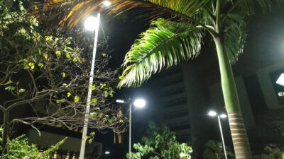 Caxias: Avenida Governador Leonel Brizola tem nova iluminação