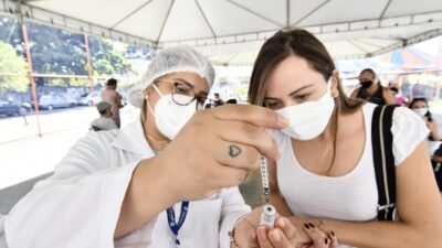 Nova Iguaçu atinge a marca de 1 milhão de doses aplicadas contra Covid-19