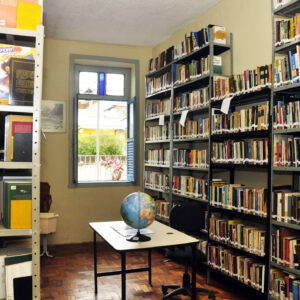 Sediada em Magé, Biblioteca Municipal Renato Peixoto reabre após reforma