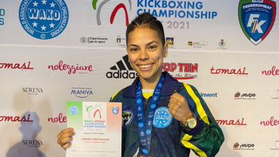 Atleta de Magé é bronze em mundial de kickboxing realizado em Veneza