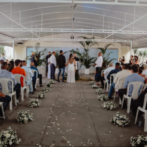 57 casais participam de casamento comunitário em Magé