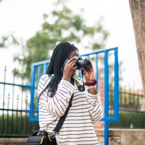 Observatório de Favelas e Instituto Moreira Salles lançam edital de residência artística voltado para jovens fotógrafos das periferias do Rio de Janeiro