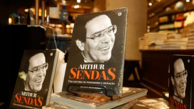 Shopping Grande Rio recebe exposição em homenagem ao empresário Arthur Sendas