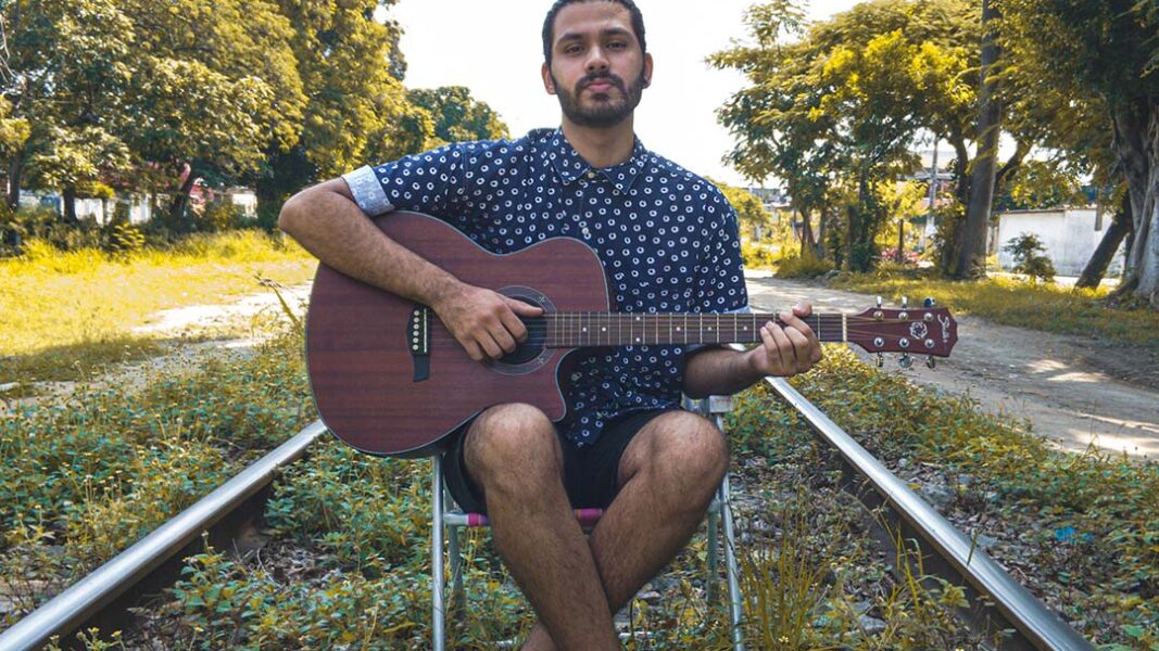 Cantor meritiense Emipê lança álbum sobre amor e positividade