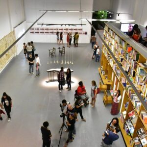 Galpão Bela Maré celebra 10 anos com exposição de artes visuais