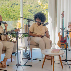 Canto Perene lança a live session intimista “Aqui não é onde…”