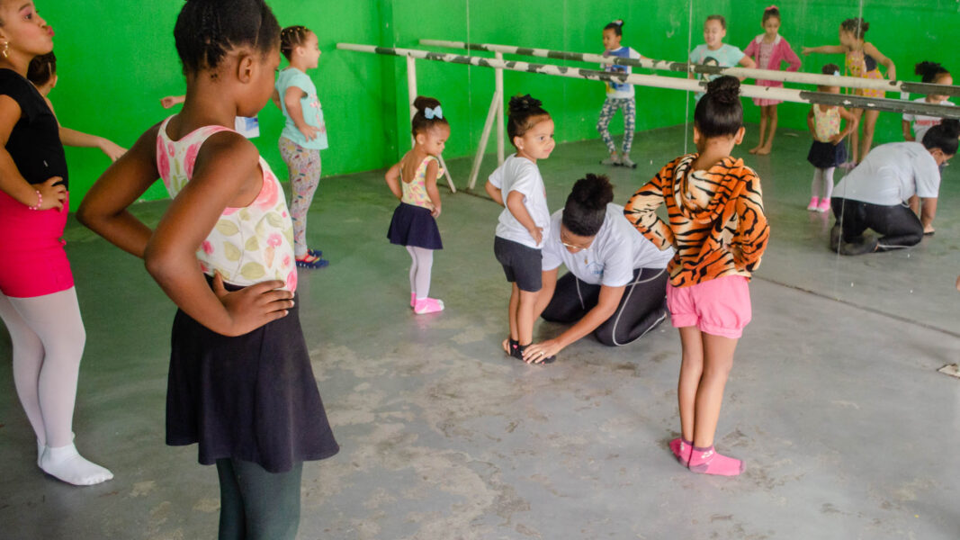 Japeri: Centro Cultural do Mucajá está com vagas abertas para aulas de ballet infantil