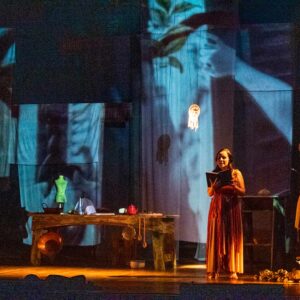 Espetáculo “Cora do Rio Vermelho” estreia no Sesc Duque de Caxias e Meriti