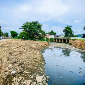 Meriti: Braço do Rio Sarapuí na comunidade do Dique recebe obras de desassoreamento