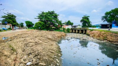 Meriti: Braço do Rio Sarapuí na comunidade do Dique recebe obras de desassoreamento