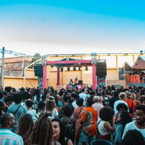 Kilariô Festival traz Tati Quebra Barraco, N.I.N.A. e outras atrações no Mês da Consciência Negra