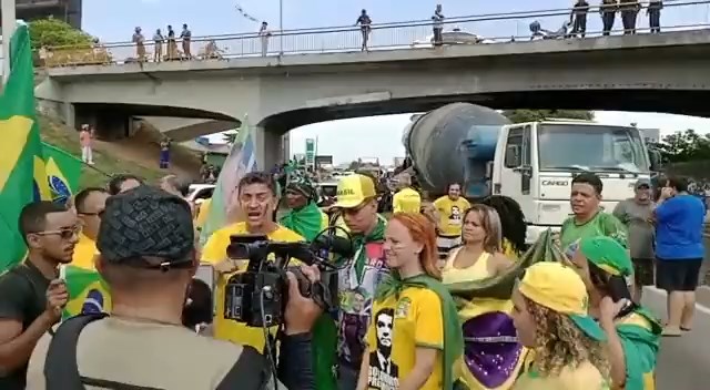 Protestos antidemocráticos chegam na Baixada Fluminense após derrota de Jair Bolsonaro nas urnas