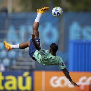 “Feliz com essa nova chance depois de uma temporada que considero brilhante”, diz Malcom em retorno a seleção brasileira