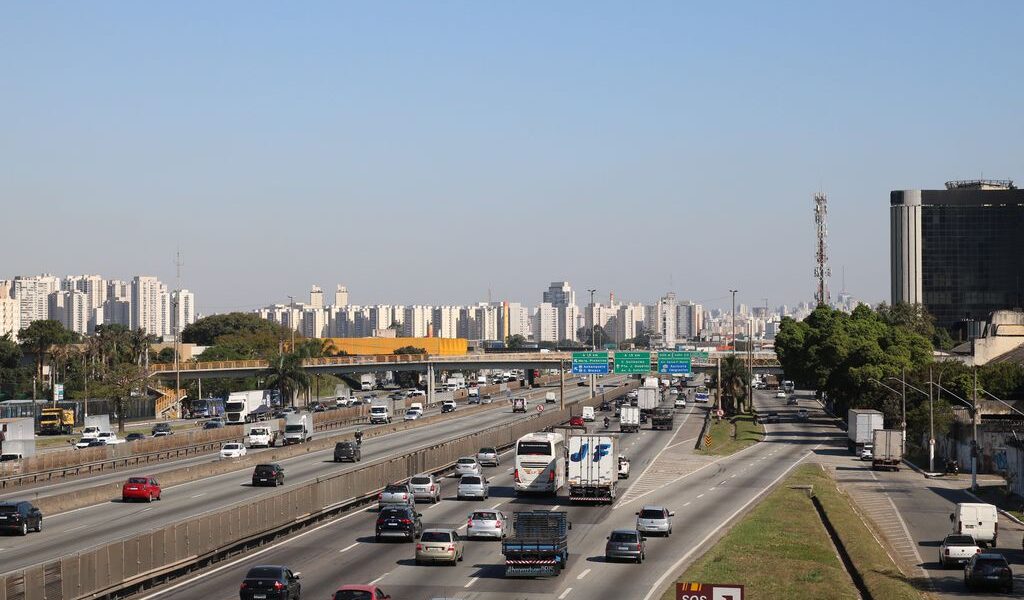 Rodovia Presidente Dutra: Melhores paradas da Baixada Fluminense a São Paulo