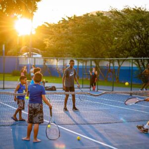 Nilópolis abre vagas gratuitas para aulas de tênis na Vila Olímpica