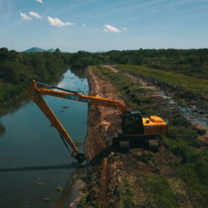Magé: Programa Limpa Rio começa o desassoreamento no bairro Canal