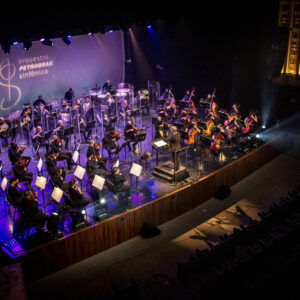 Orquestra Petrobras Sinfônica apresenta concerto gratuito ao ar livre em Duque de Caxias que celebra o rock e o pop nacional