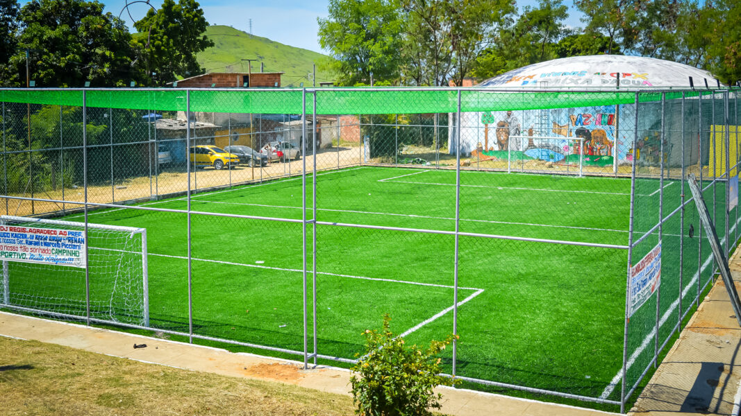 Queimados inaugura área de lazer na Caixa D’água com campo sintético