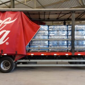 Coca-Cola e Águas do Rio doam 50 mil litros de água mineral para desabrigados pelas chuvas na Baixada Fluminense