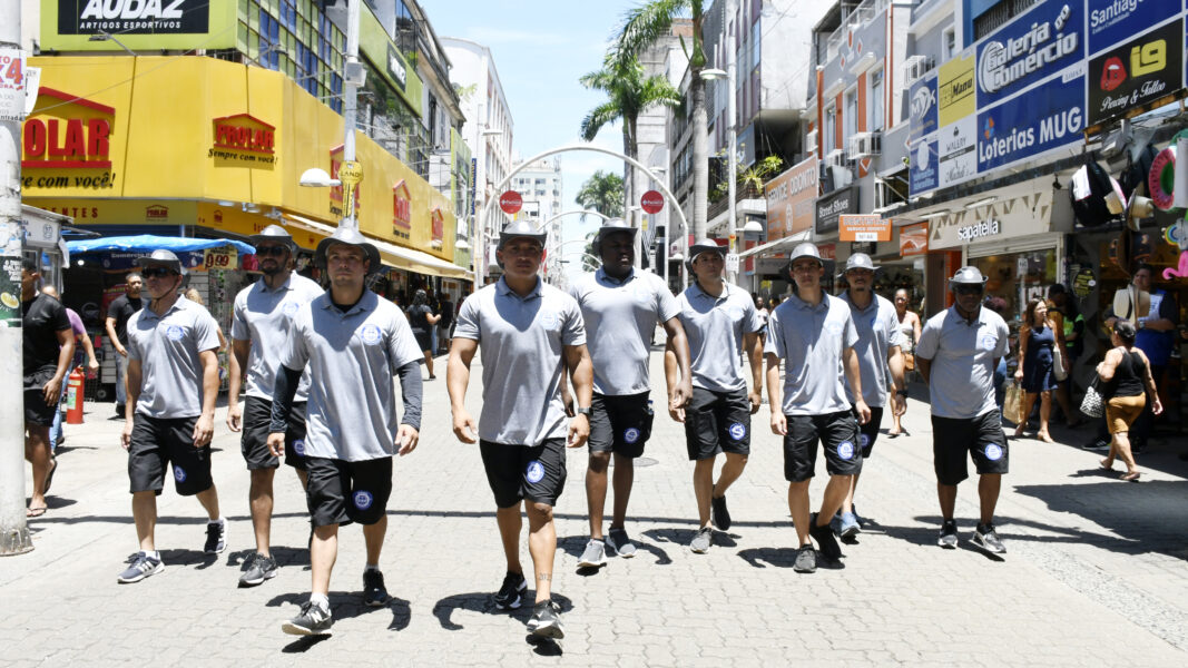 De bermudinha: Controle Urbano de Nova Iguaçu estreia uniforme de verão