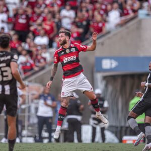 Flamengo e Botafogo se enfrentam pelo Cariocão: saiba onde assistir e como voltar do Maracanã