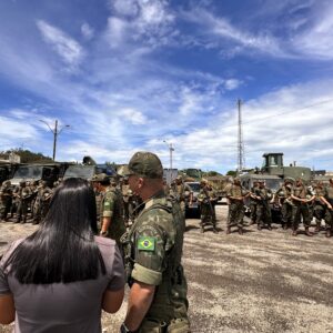 100 fuzileiros vão atuar nos bairros afetados pelo temporal em Queimados