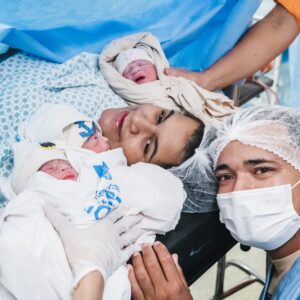 Médicos da Maternidade Mariana Bulhões fazem parto raro de trigêmeos gerados naturalmente