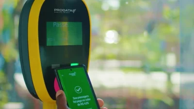 Pagamento digital é responsável por 300 mil transações no transporte coletivo da Baixada