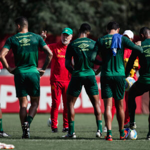 Fluminense x Palmeiras: Onde assistir, escalações e arbitragem