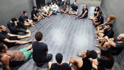 Instituto Cultural Cerne celebra um ano da Escola Popular de Teatro da Baixada