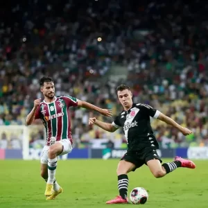 Vasco e Fluminense se enfrentam em clássico decisivo pelo Brasileirão