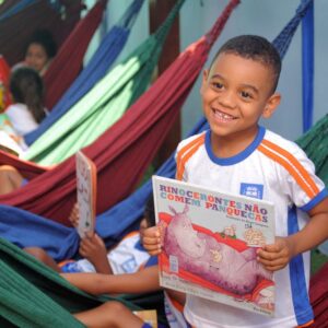 Nova Iguaçu cria redário para incentivar a leitura em escola de educação infantil