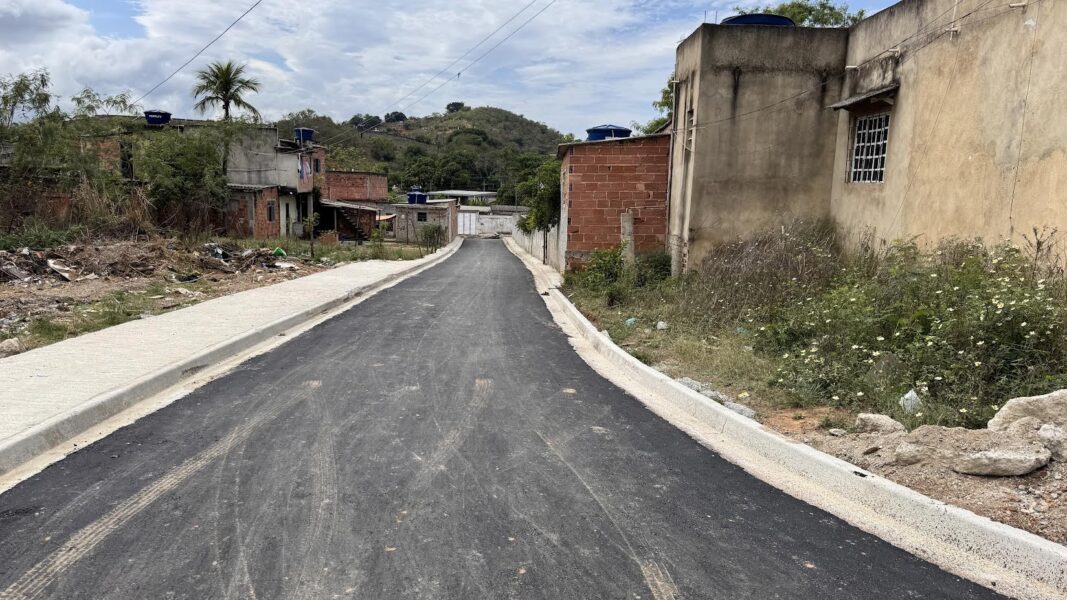 Queimados homenageia Suzana Naspolini com Pavimentação de rua